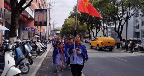 天朗气清春光好  观云听风正当时——县实验小学开展参观气象观测站研学实践活动