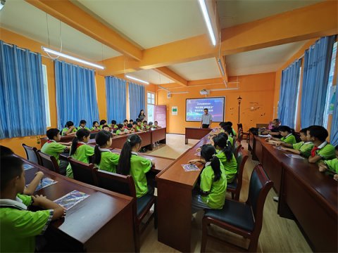 仰望星空 快乐成长——天文科普活动走进珂田小学