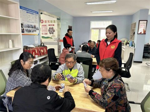 仁里镇马村社区开展重阳节活动